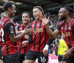 一场2-0诞生英超最大黑马，夏窗后防被挖空，如今力压利物浦、曼城排第二