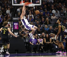 库里巴特勒缺战威少23+16+10 国王险胜勇士